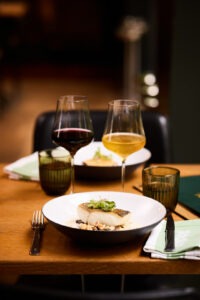 202509-PicValence-BistrotAndre-LE_POISSON_ARRIVAGE-crozets_champignons-noisettes-©groupe_pic (1)